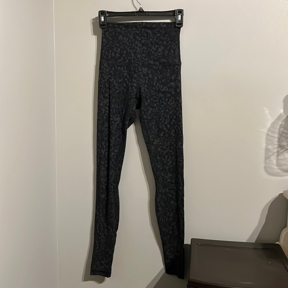Printed lululemon leggings
